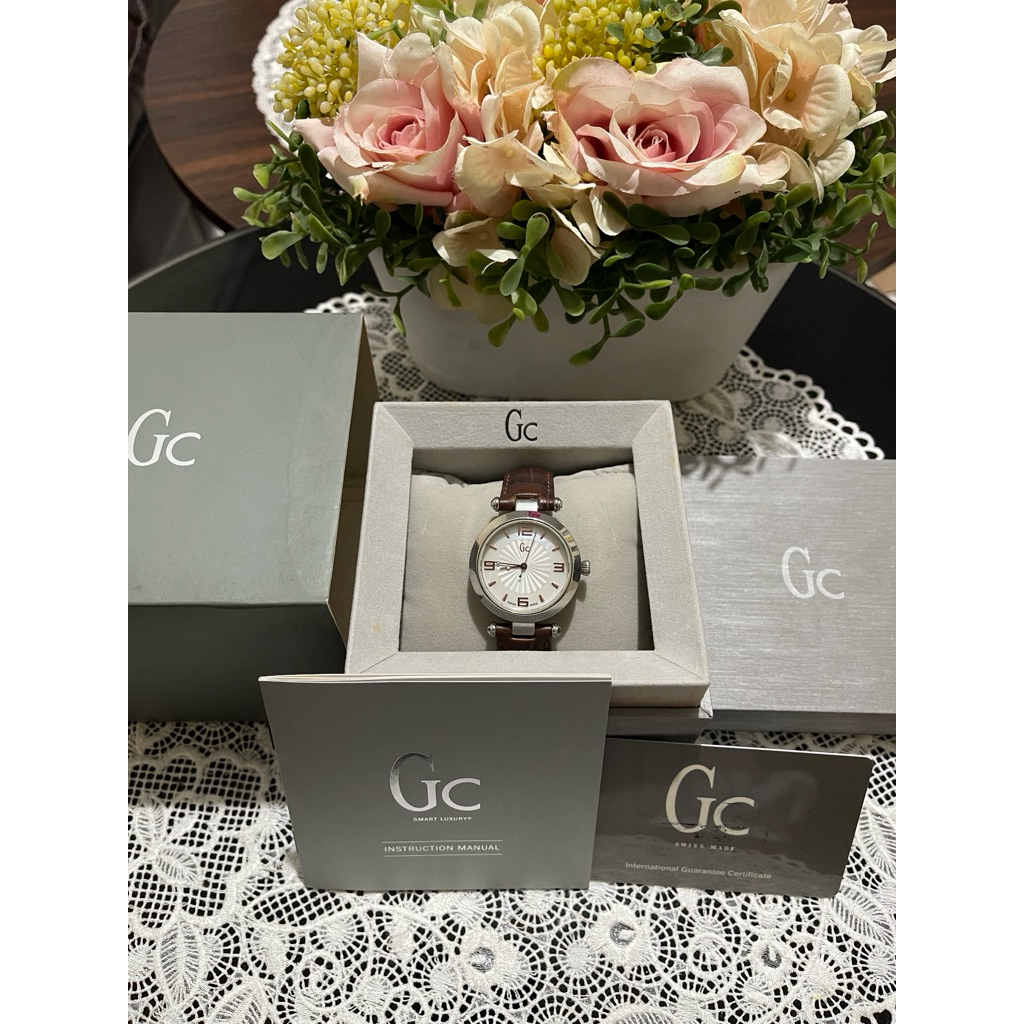 Preloved Jam Tangan Wanita GC X17001L1