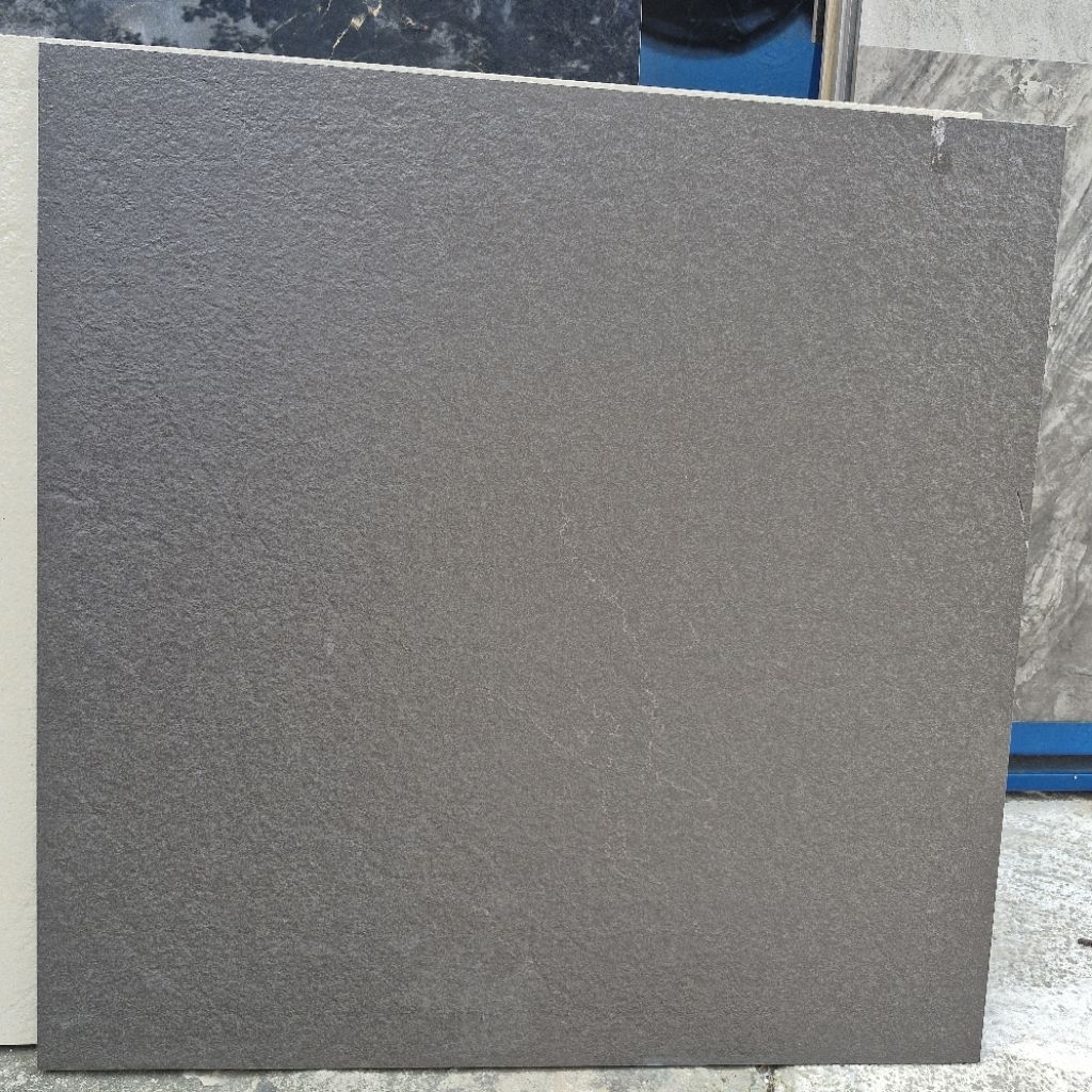 GRANIT LANTAI MATT KASAR GARUDA GROSSETO BLACK, GREY & CREAM 60X60 KW1