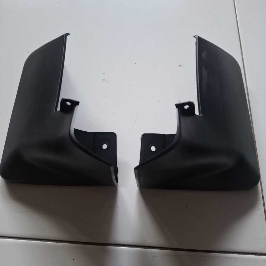 KARET LUMPUR MUD GUARD APV ARENA