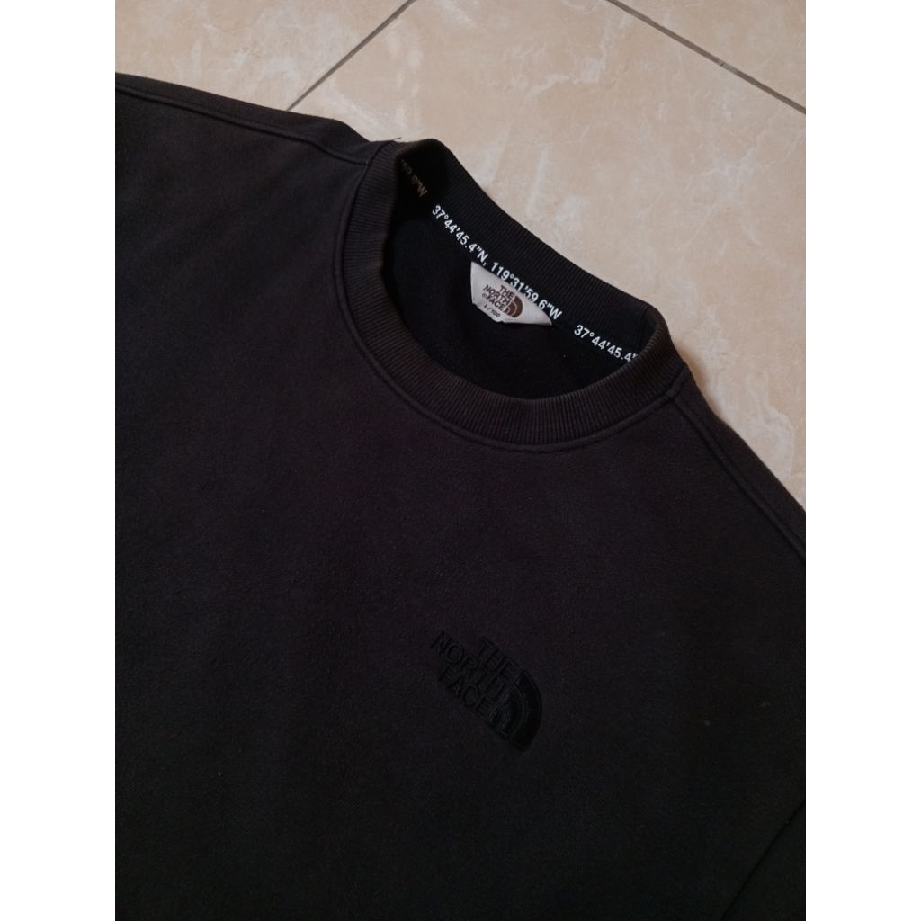 Crewneck TNF Black On Black