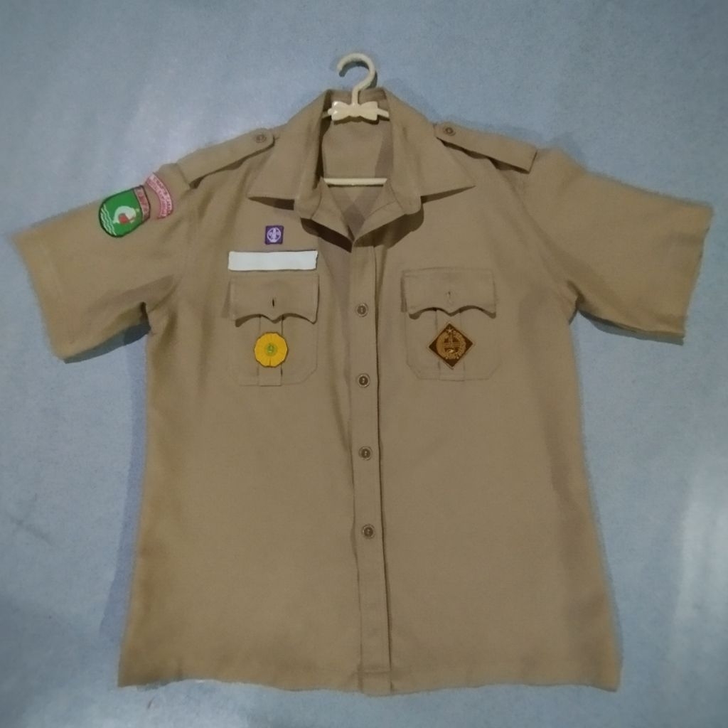 BAJU PEMBINA PRAMUKA PRIA KAIN CATARINA PRELOVED