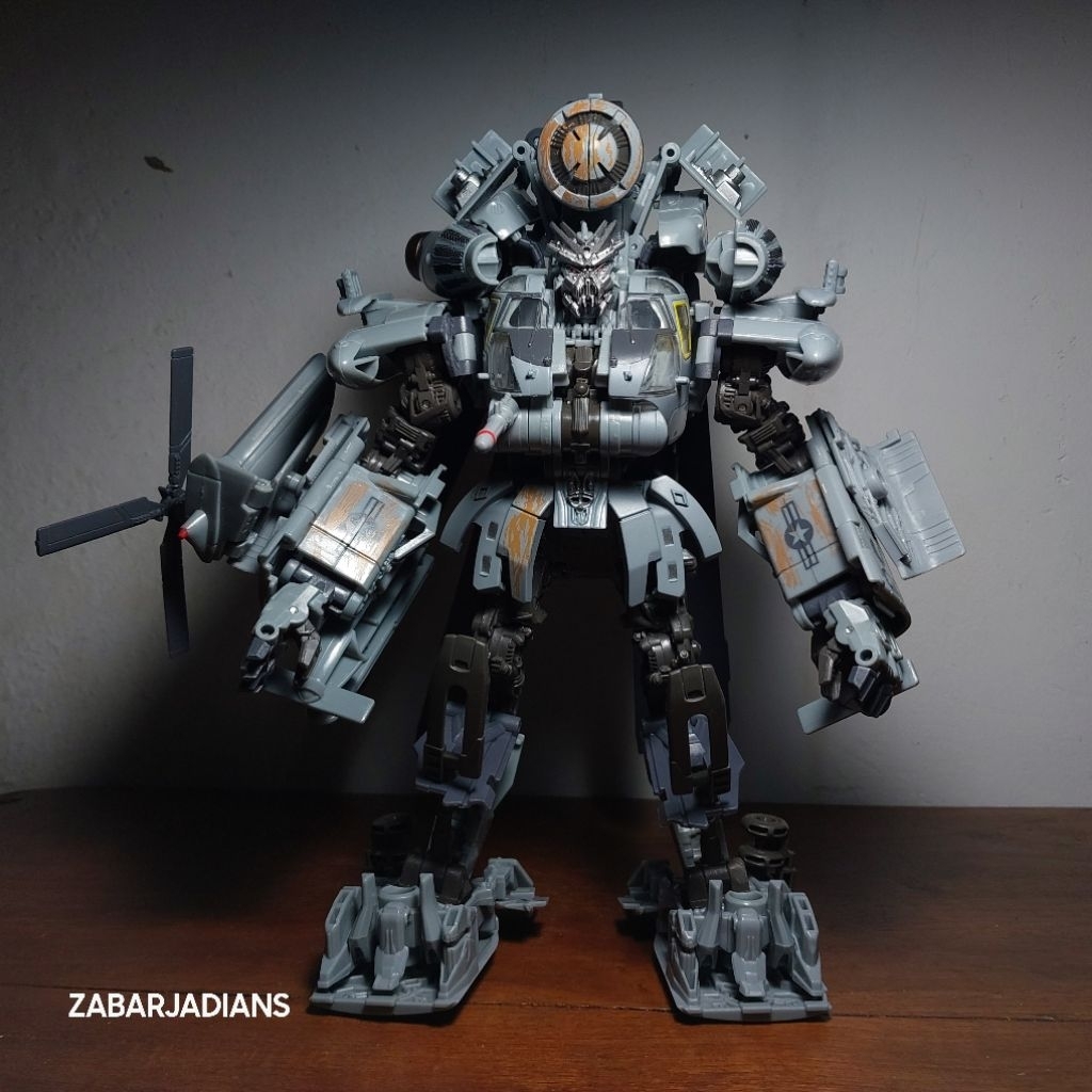 Grindor Transformers Studio series leader class