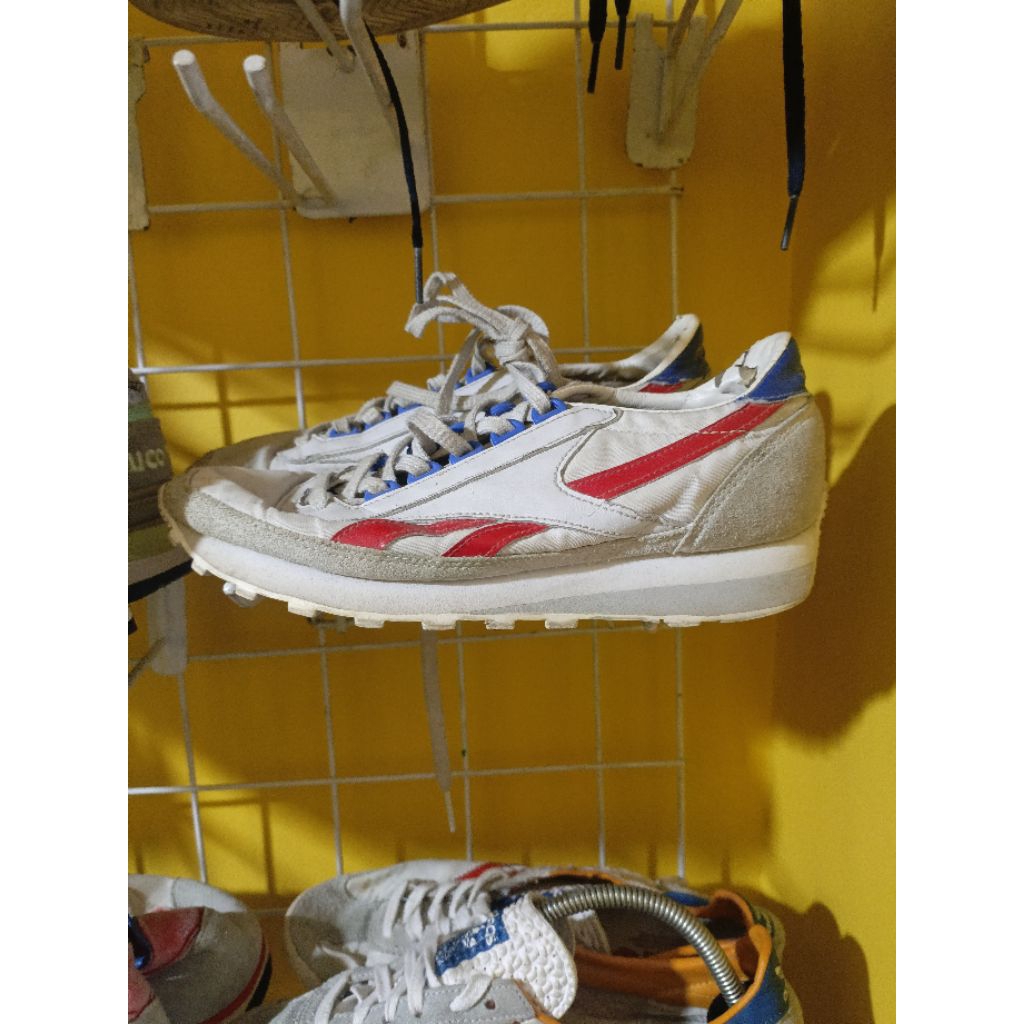 Reebok aztec size 36 fit 37 second original