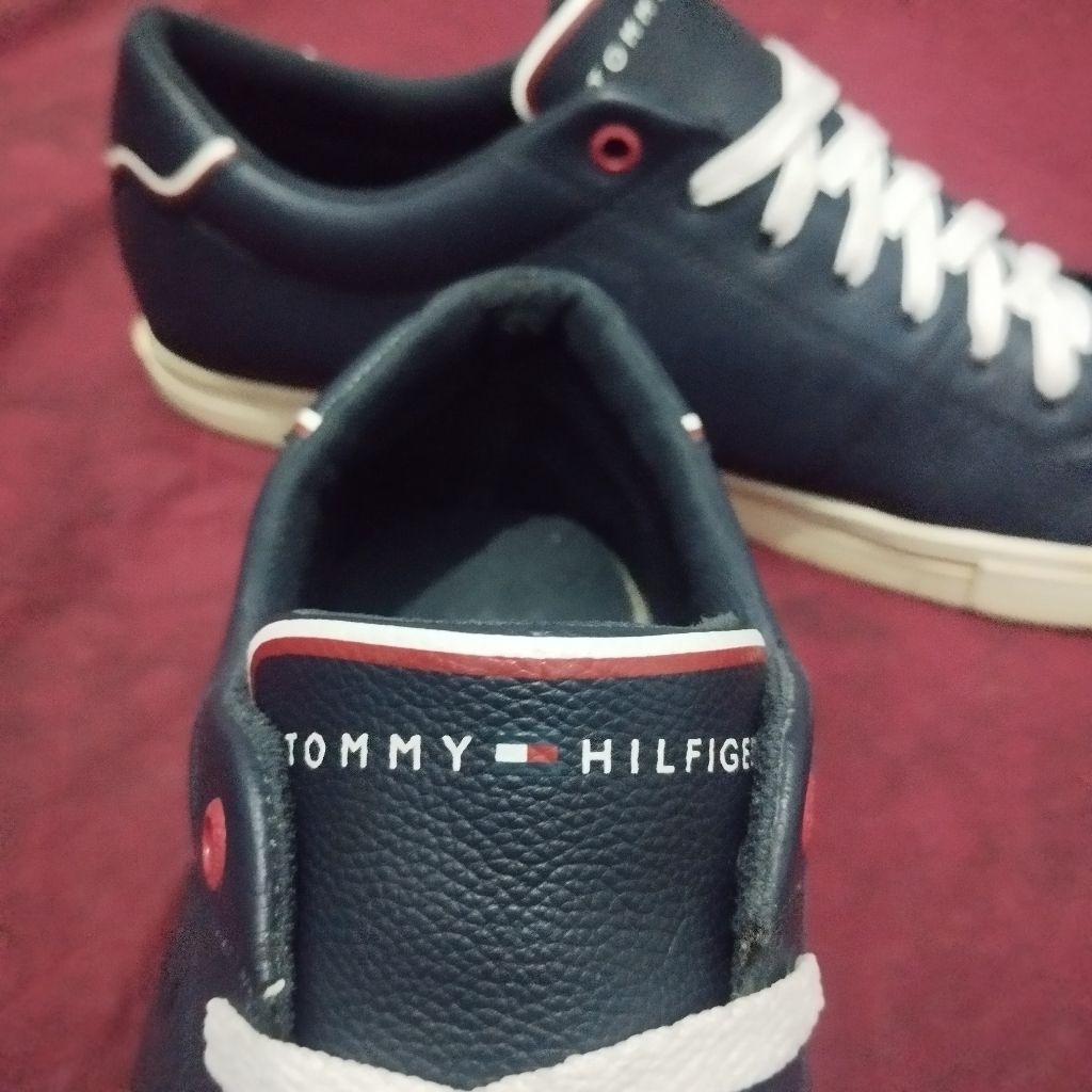sepatu casual Tommy Hilfiger, size 45/ insole 29 cm