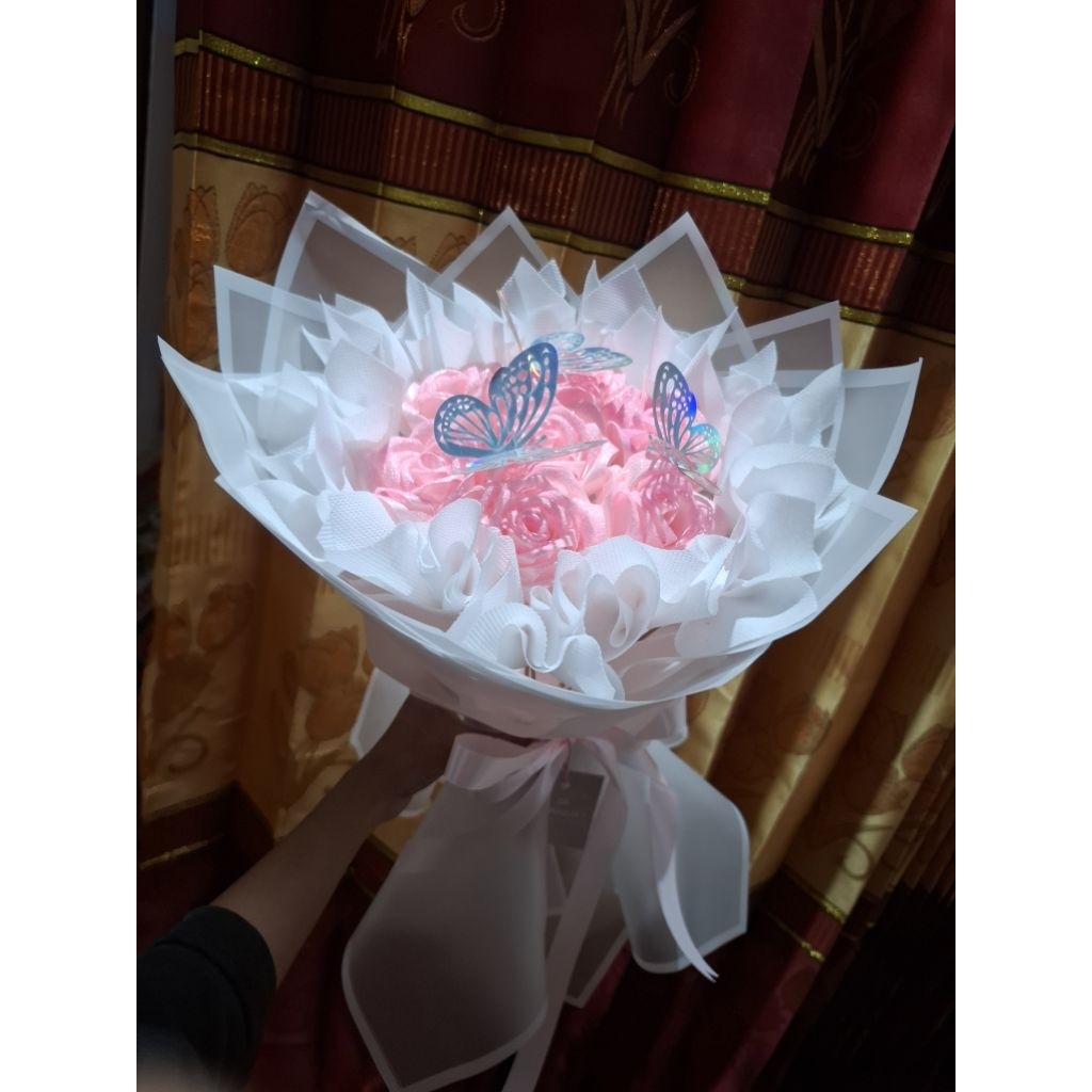 Buket satin Buket mawar satin Buket wisuda