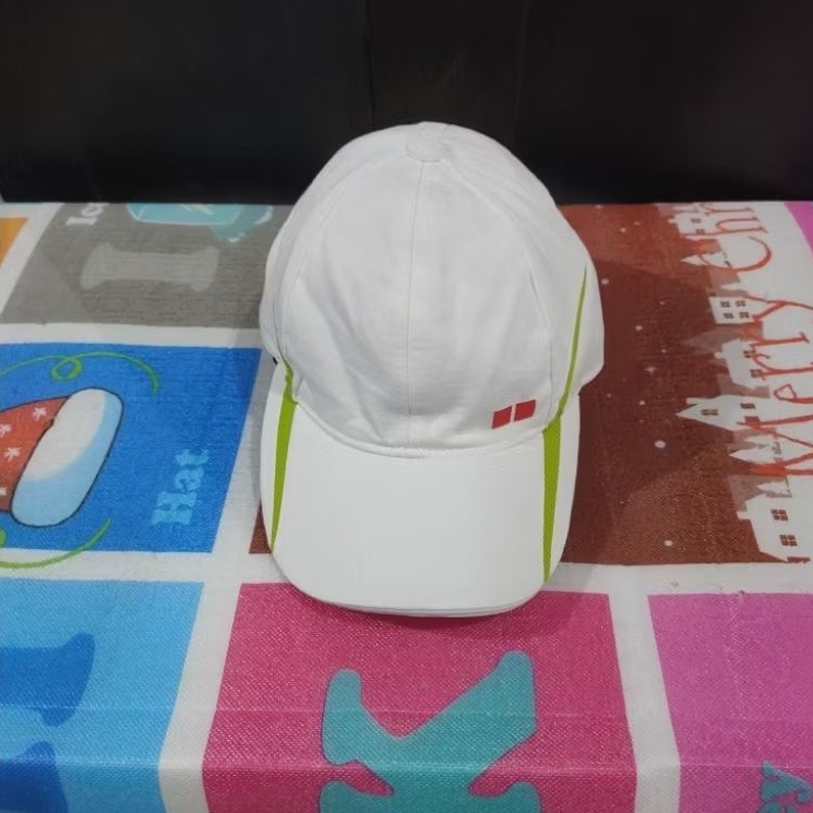 Topi Uniqlo Sport Tennis