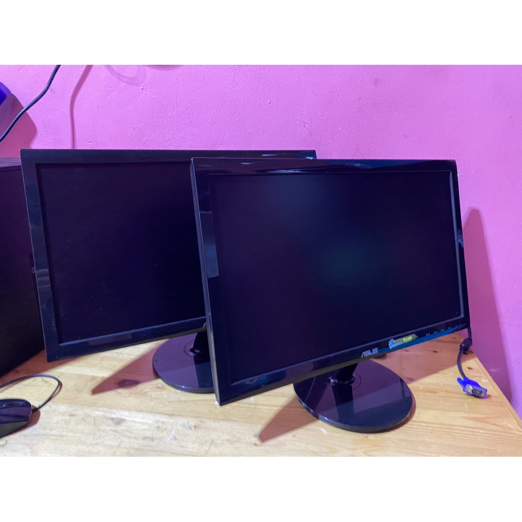 monitor led asus 19 inch kondisi normal bergaransi