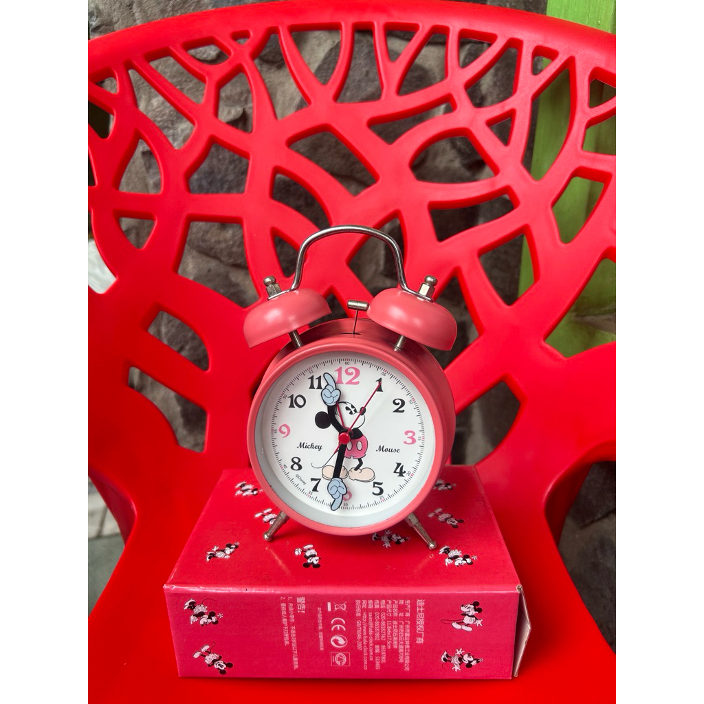 jam weker mickey mouse