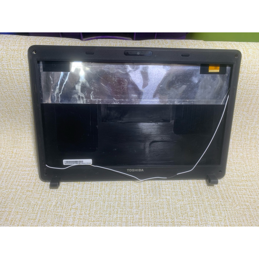 CASING LCD LAPTOP TOSHIBA C640