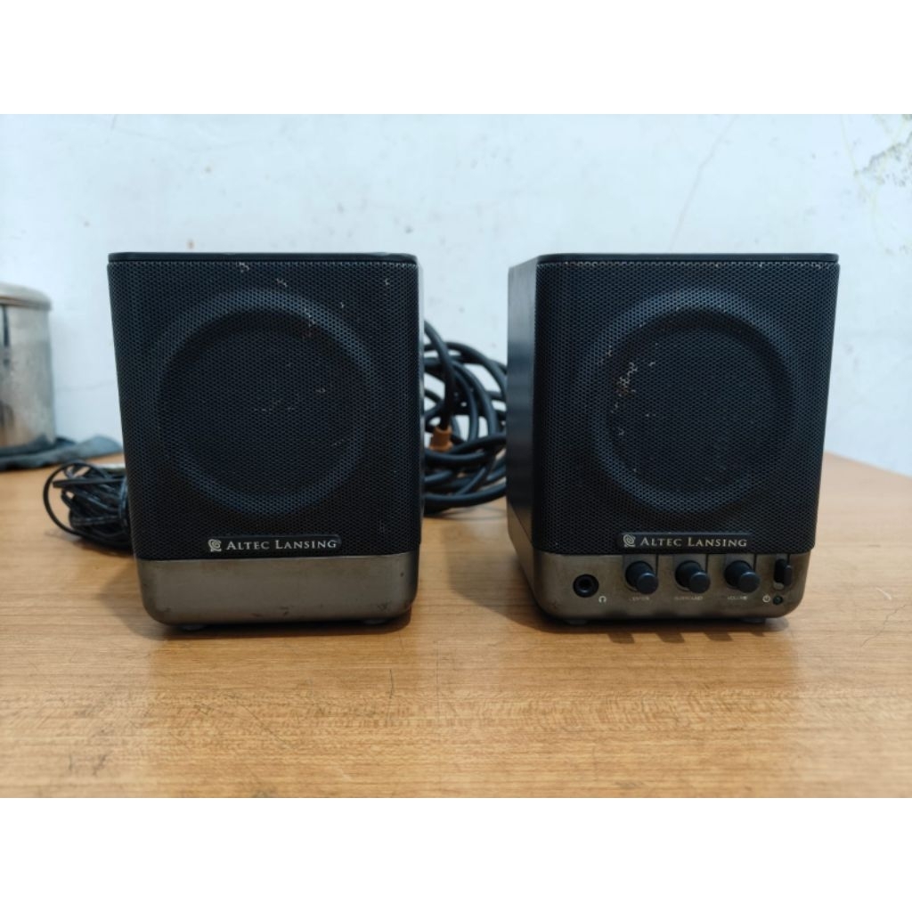 speaker vocal altec lansing 251
