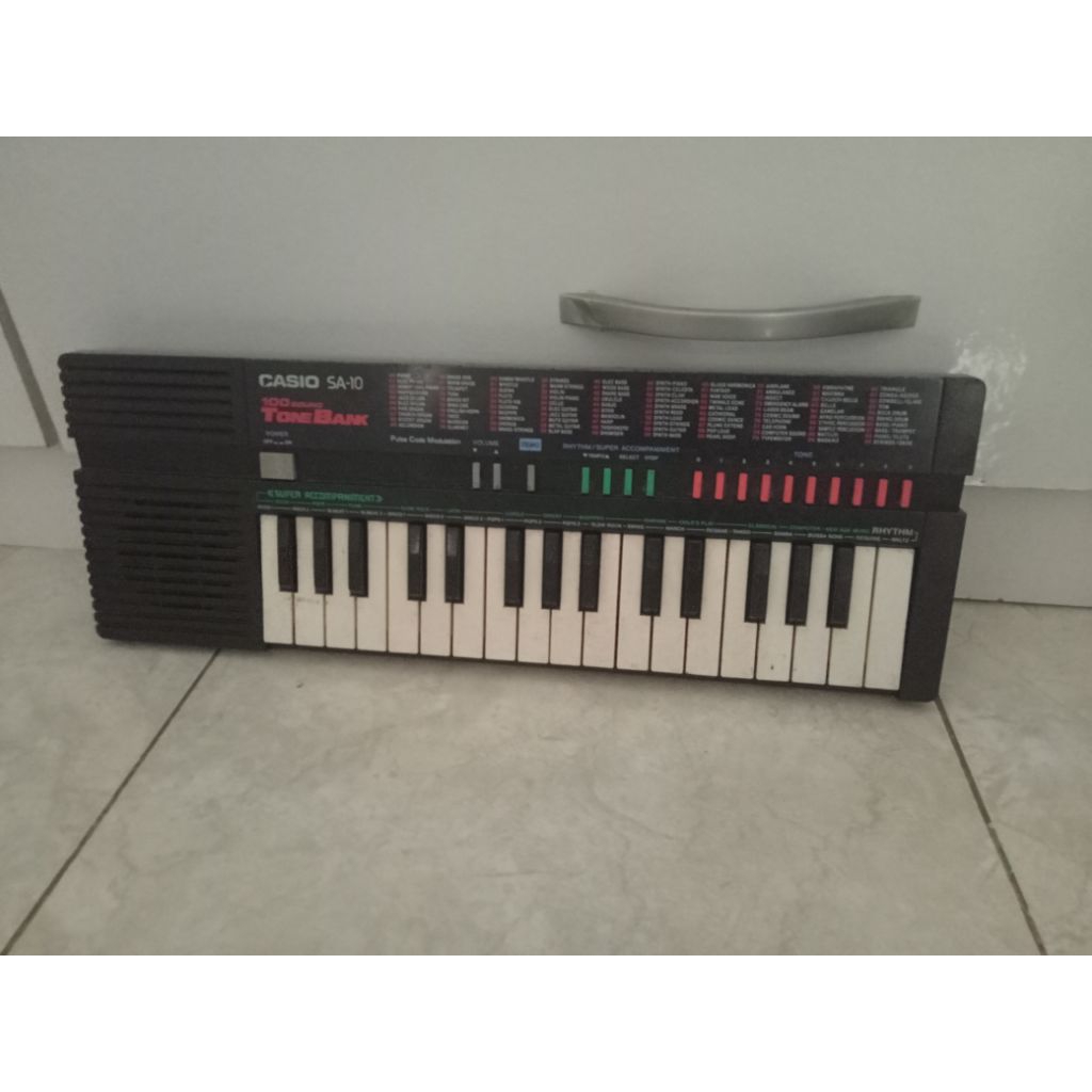Piano CASIO SA10