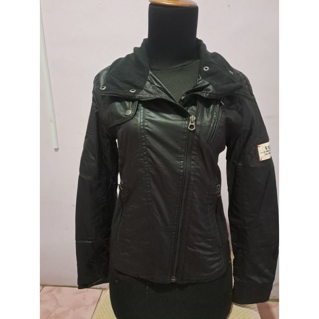 Jaket Guess/jaket wanita