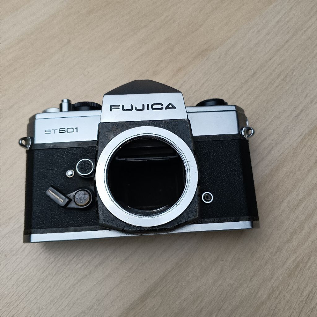 Kamera Analog Fujica ST601 - Body Only (Bahan Repair/ Dekorasi)