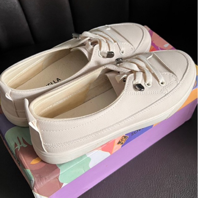 Sovella Shoes (Beige/Cream Color)