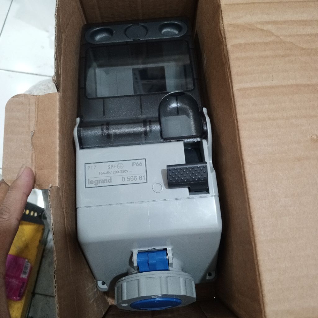 LEGRAND 056661 16A 2P E 250V INTERLOCKED SWITCH SOCKET IP66