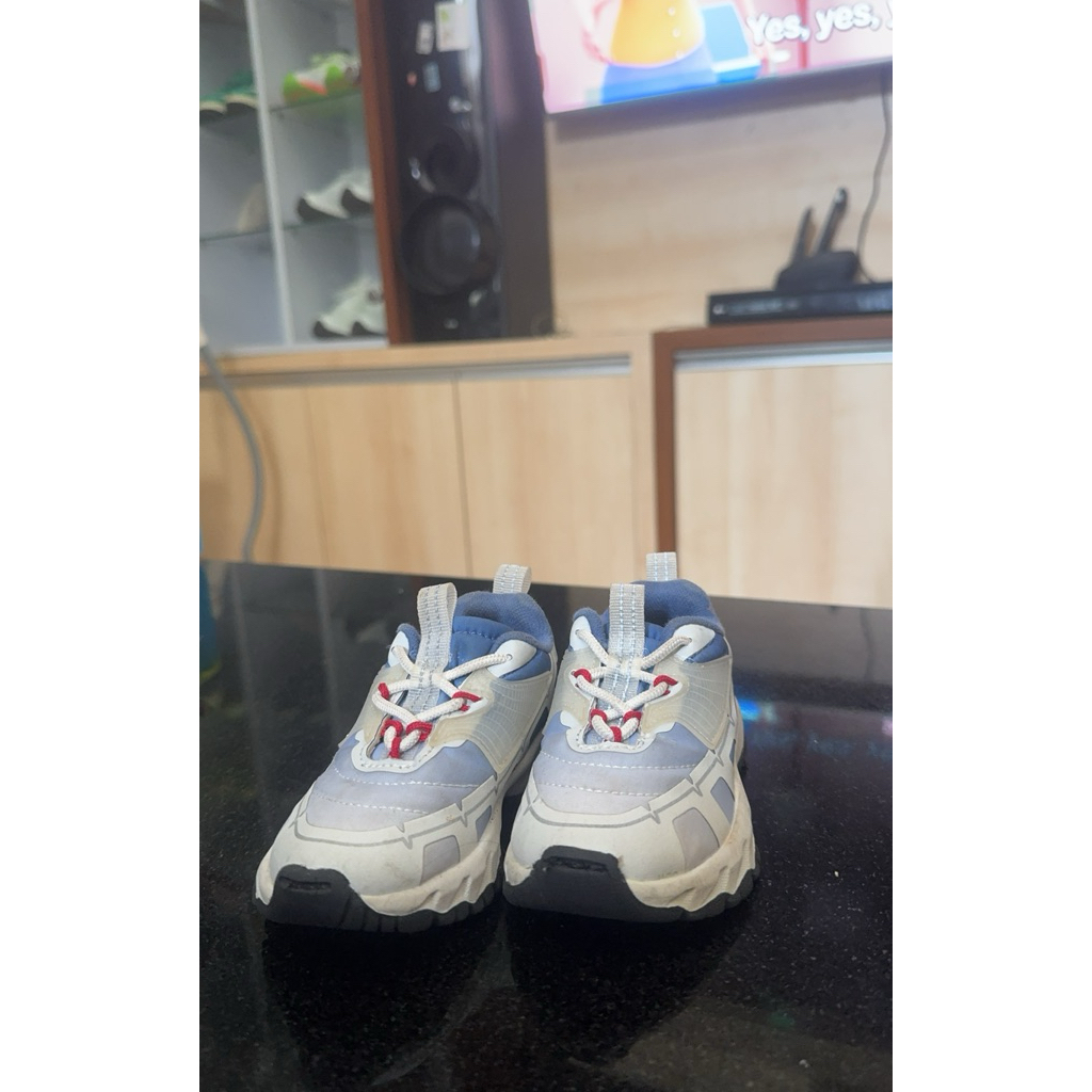 sepatu anak zara