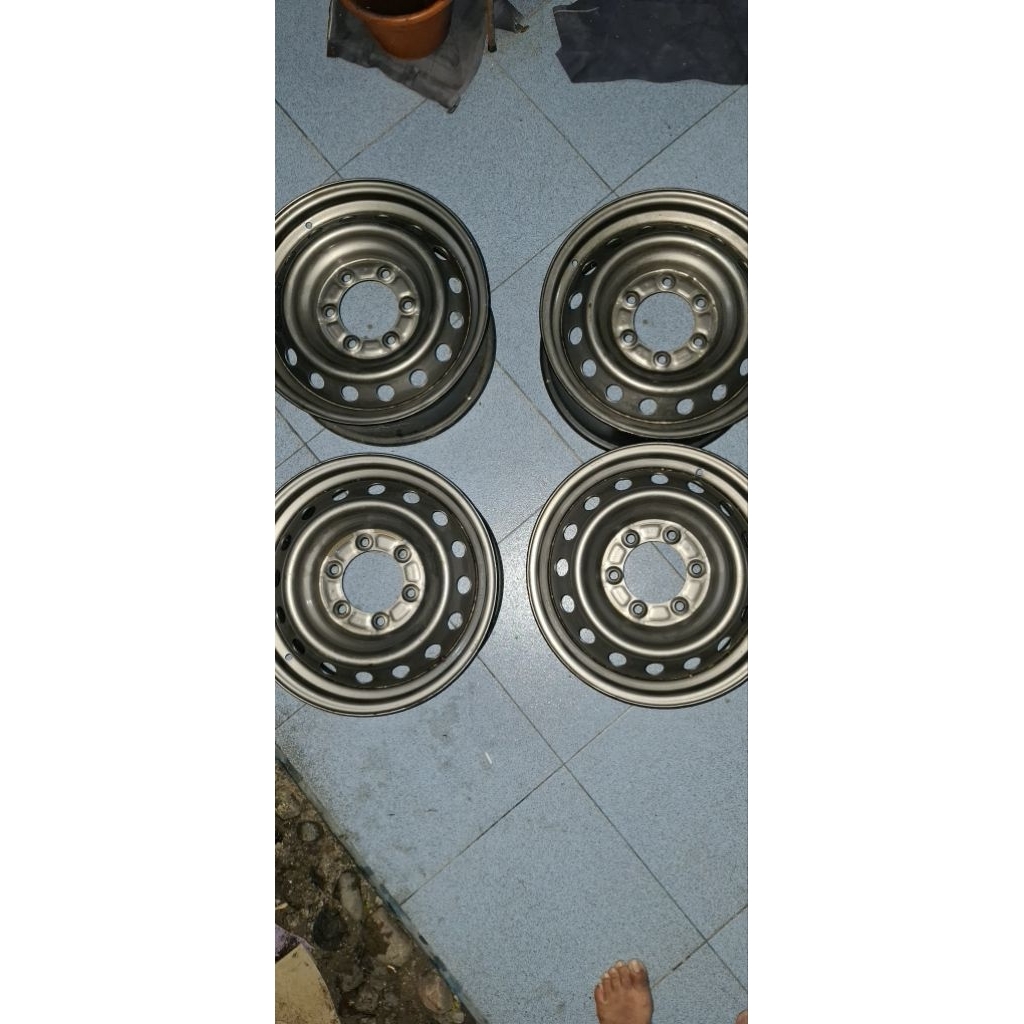 velg kaleng Ring 16