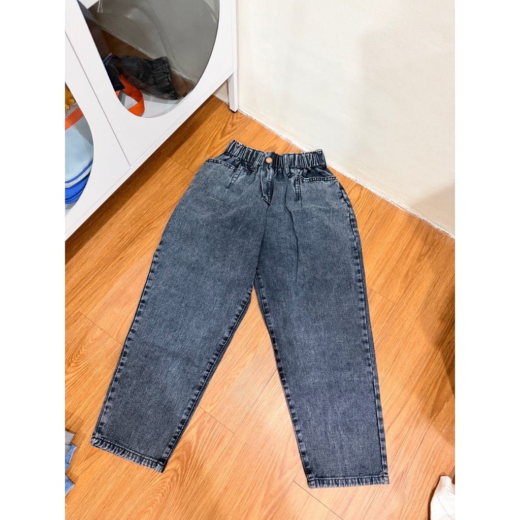 hellolilo washed black boyfriend jeans sz ML