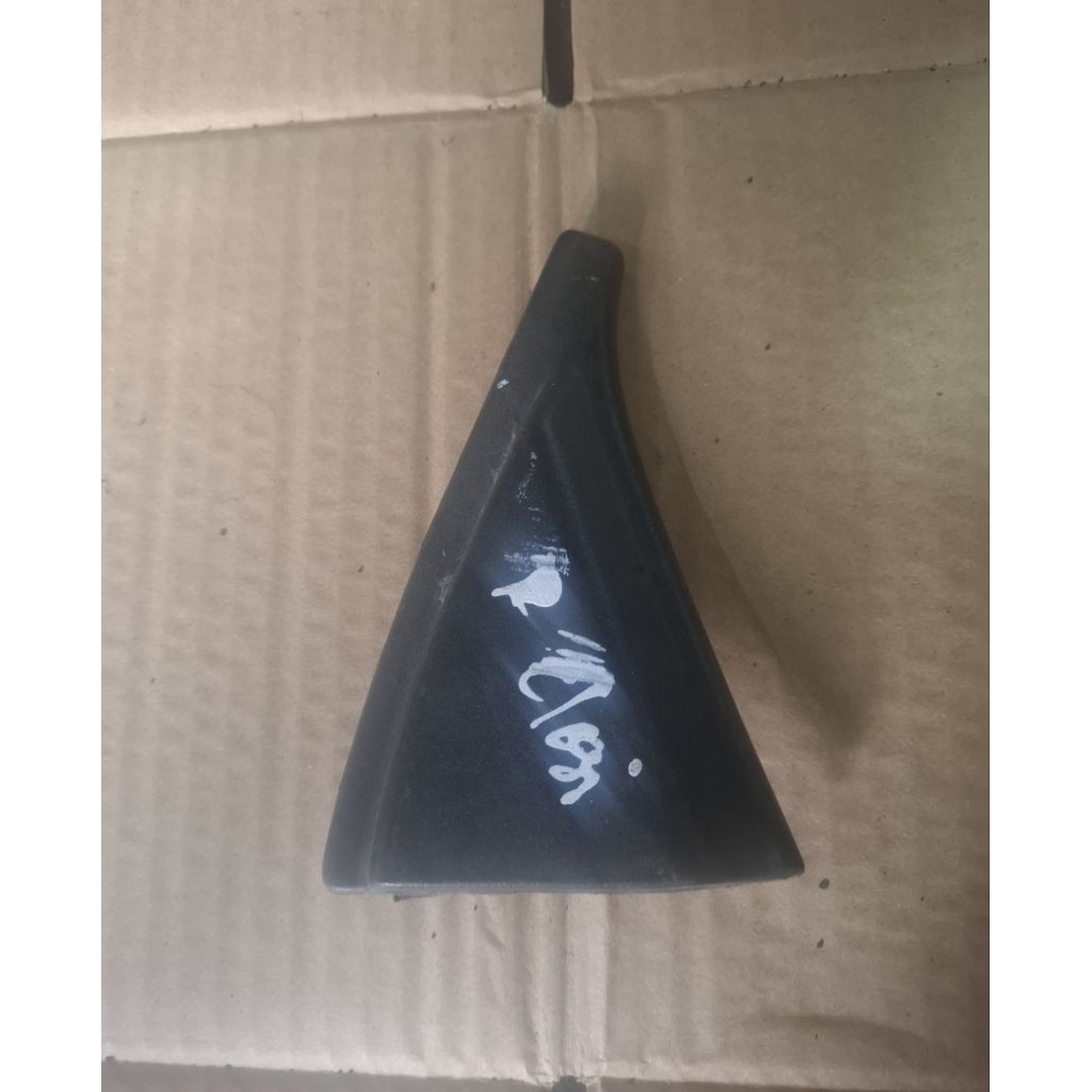 cover tutup spion bagian kanan charade classy winner g102 cx g100 88-96