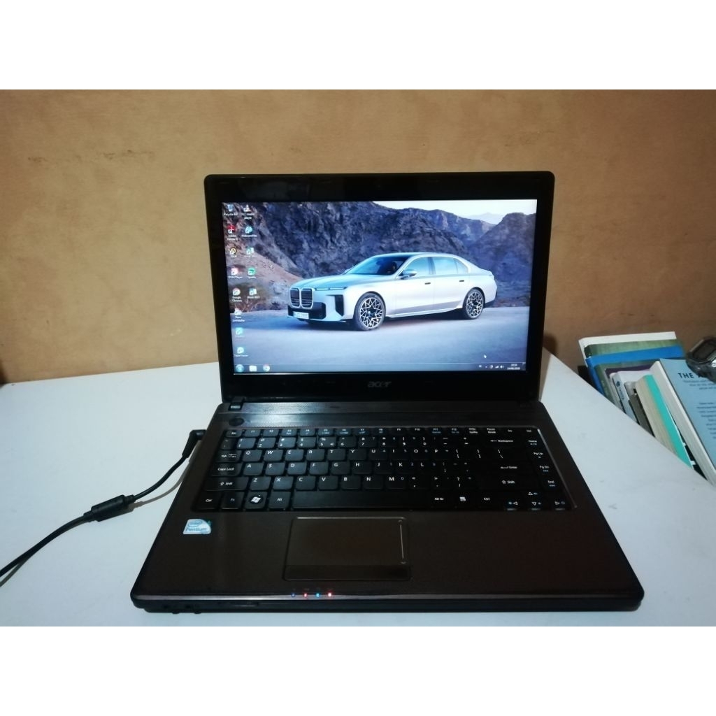 LAPTOP ACER ASPIRE 4738Z PENTIUM  2GB RAM 320GB HDD 14 INCH WIN 7 SIAP PAKAI