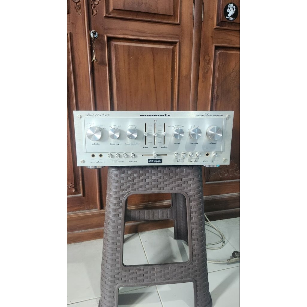 Marantz model 1152DC Integrated Amplifier