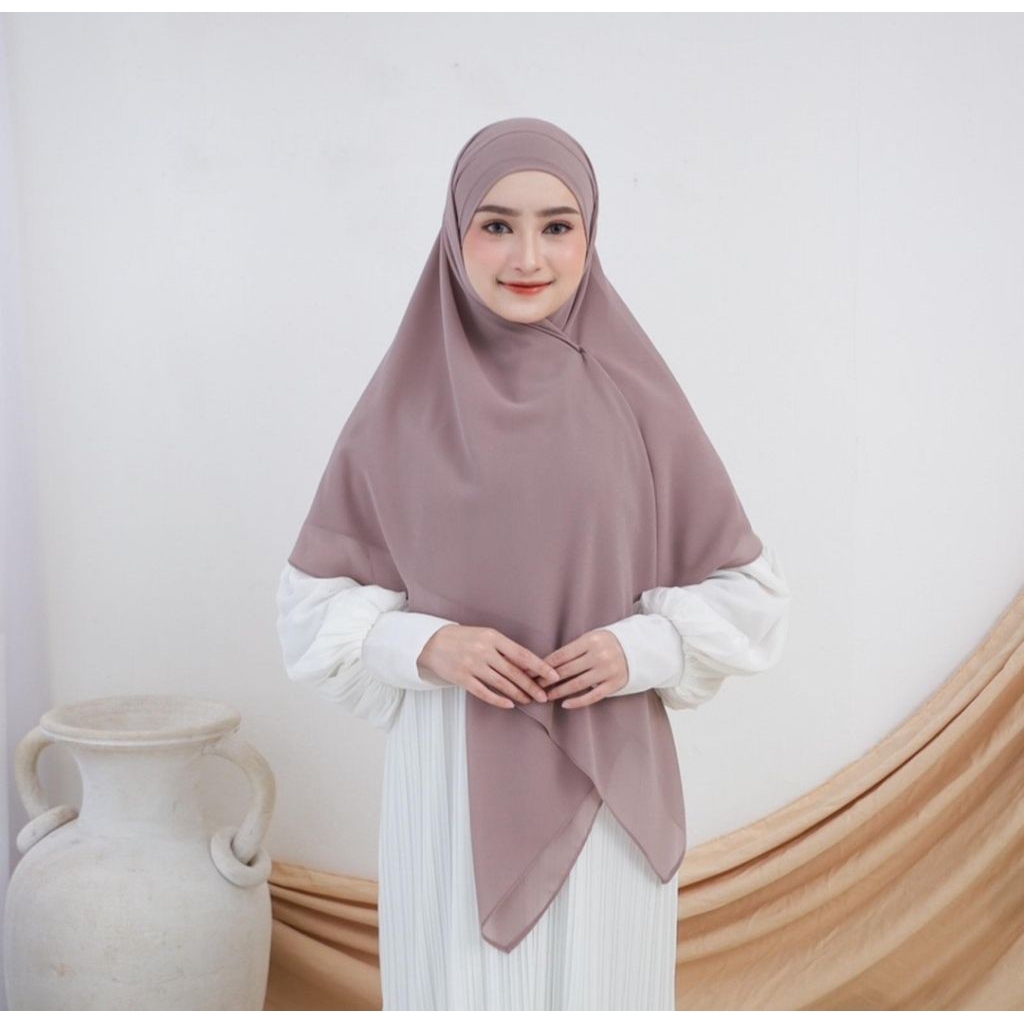 Hijab Instan Zipper Square Yumna dengan Sleting Praktis