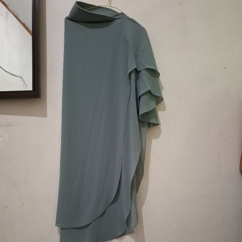 PRELOVED Jilbab merk Tachi Syari