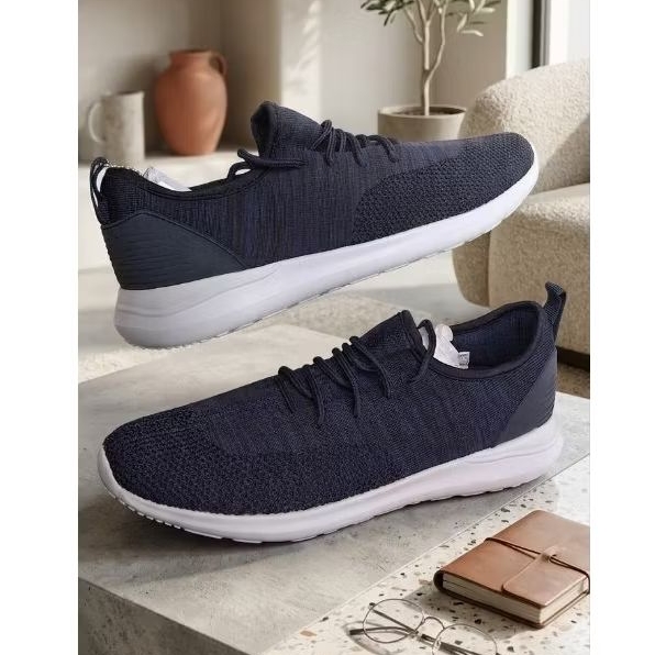 size 39 , 43 , 44 SEPATU  air walk Larry warna navy