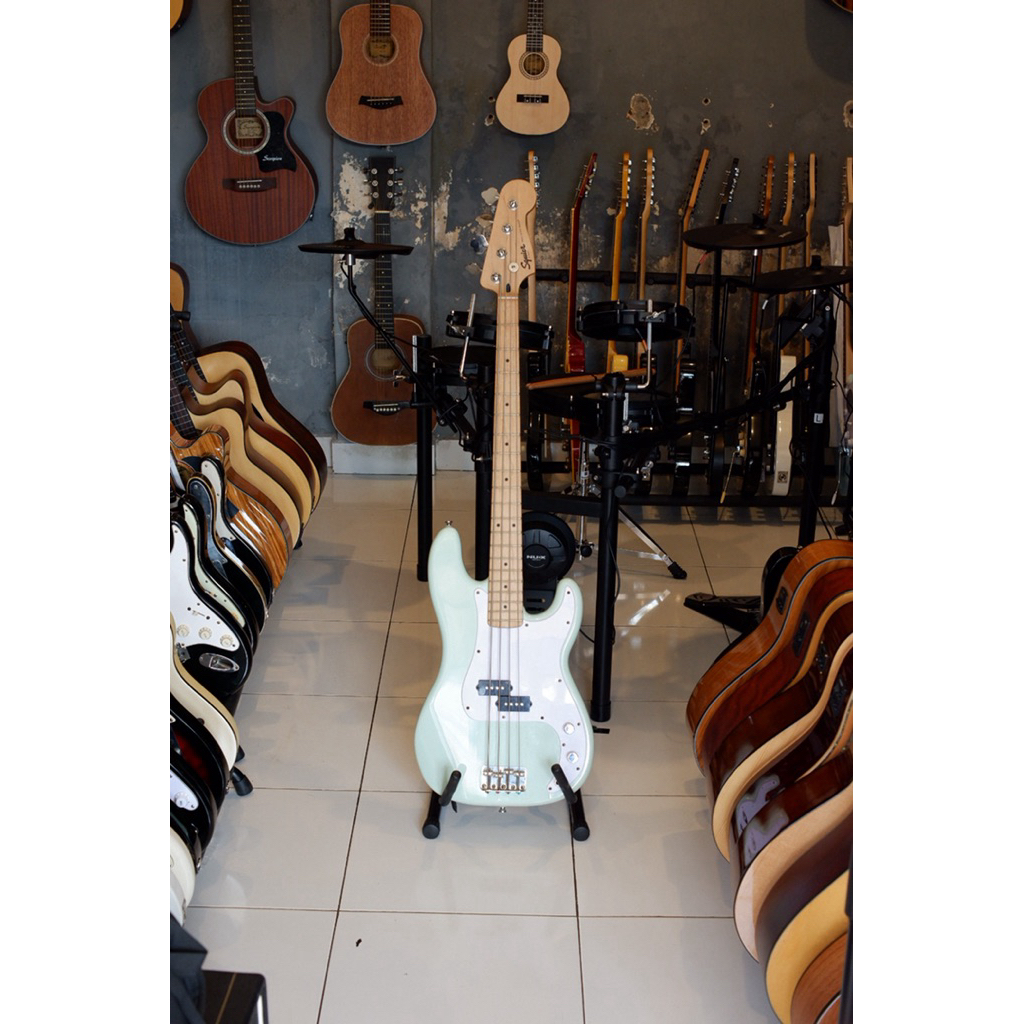 Gitar Elektrik Bass Squier Sonic Precision