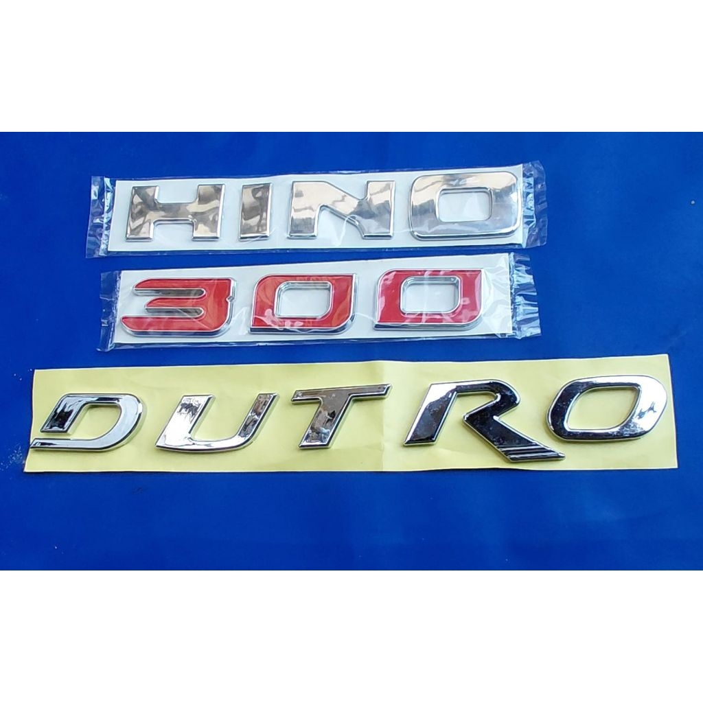emblem tulisan dutro hino 300 emblem kap depan tulisan hino300/emblem dutro hono