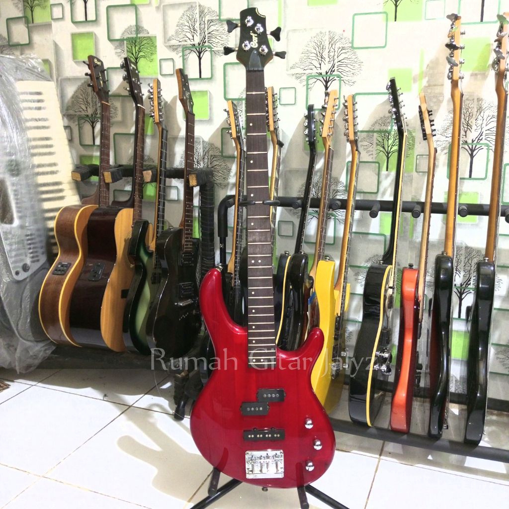 bass Cort Action original bekas,mulus 2006
