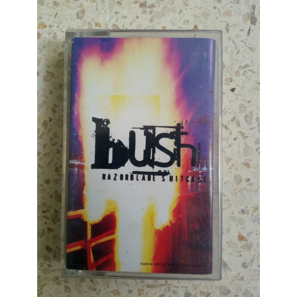 kaset pita Bush - Razorblade Suitcase
