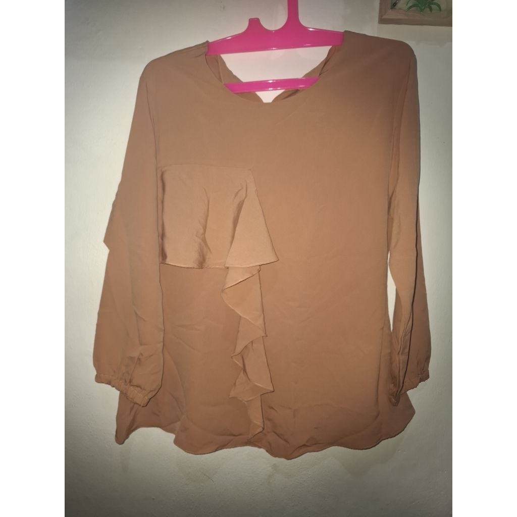 Ruffle blouse atasan sifon preloved