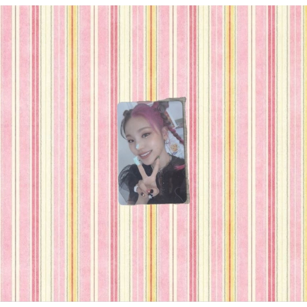 yeji loco photocard