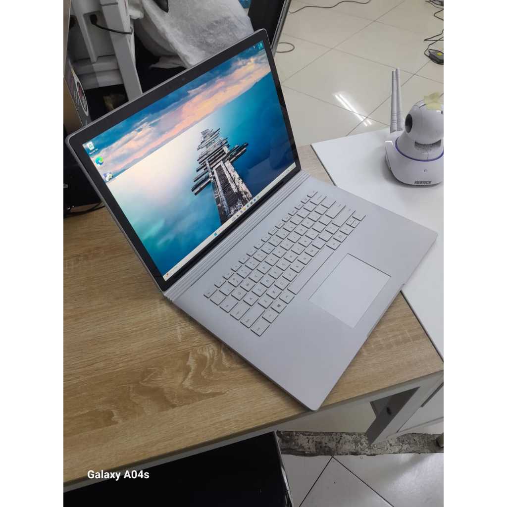 SURFACE BOOK 3