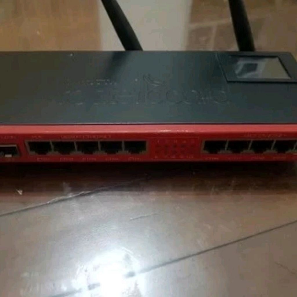 Mikrotik rb 2011/RB2011UIAS 2HND/RB2011 UIAS WIRELESS voucher/hotspot sfp gigabit wifi usb mikhmon