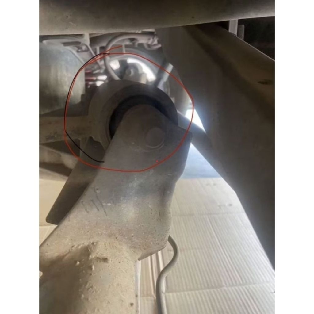 KARET STABILIZER BELAKANG AVANZA