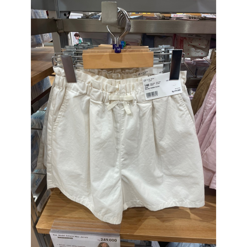 Celana pendek rilexs kids ( uniqlo )