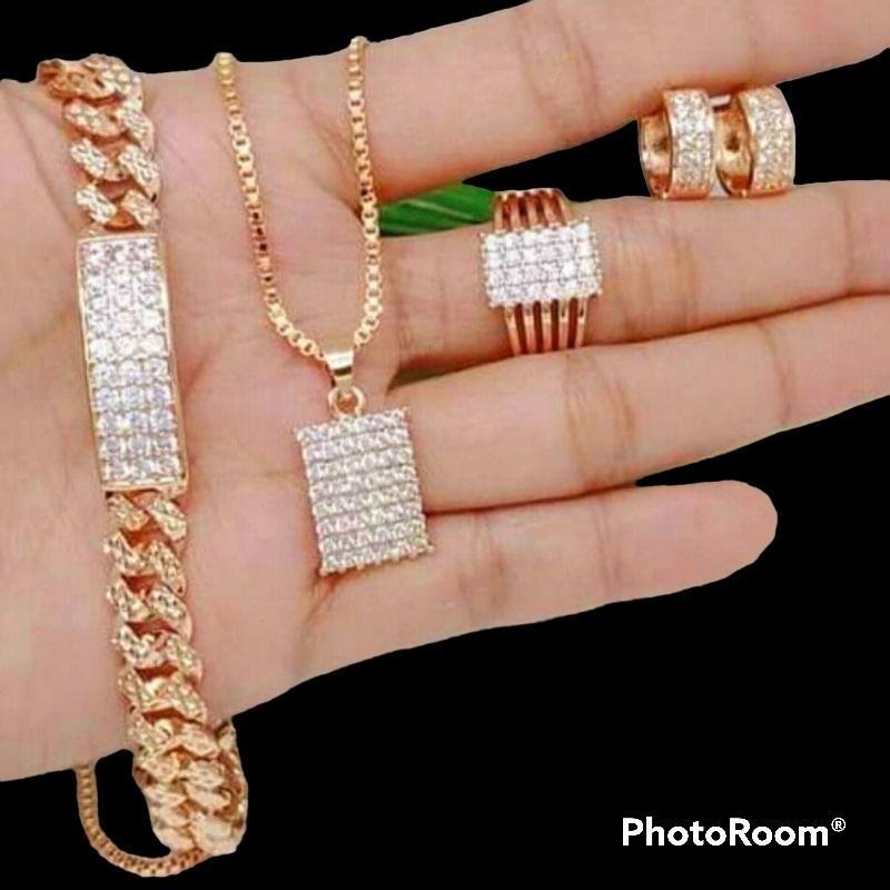 Set Perhiasan Emas Muda Setengah Berlian, Kalung, Gelang, Cincin, Elegan