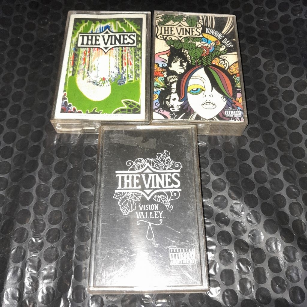 kaset the vines sepaket