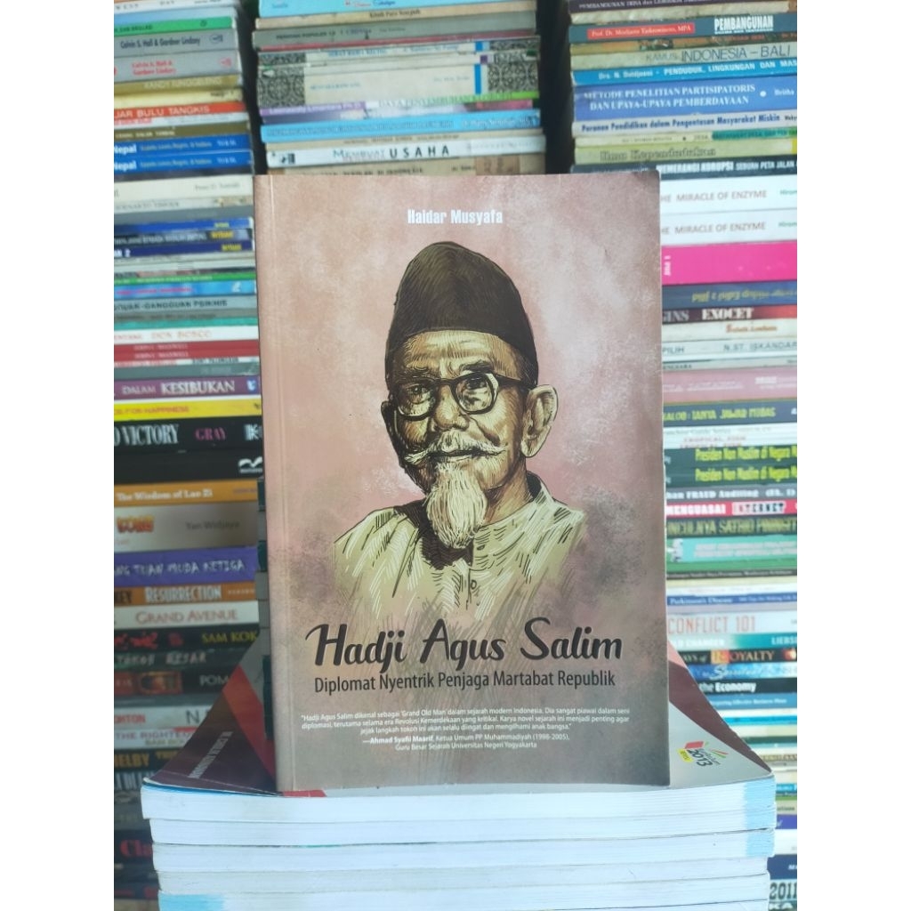 Buku Original : Hadji AGUS SALIM Diplomat Nyentrik Penjaga Martabat Republik