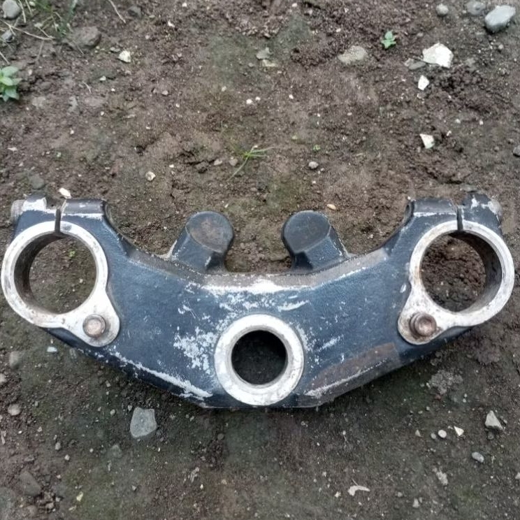 SEGITIGA ATAS YAMAHA R15 V2 ORIGINAL, SEGITIGA ATAS YAMAHA R15 V2 , YAMAHA R15 V2 , SEGITIGA YAMAHA 