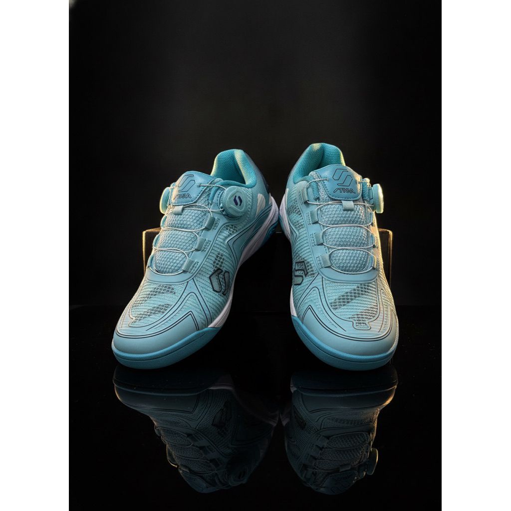 stiga sepatu tenis meja