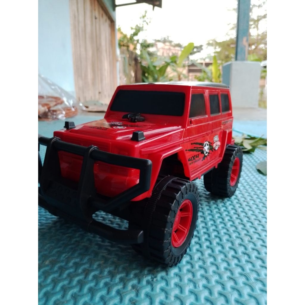 mainan mobil jeep rubicon