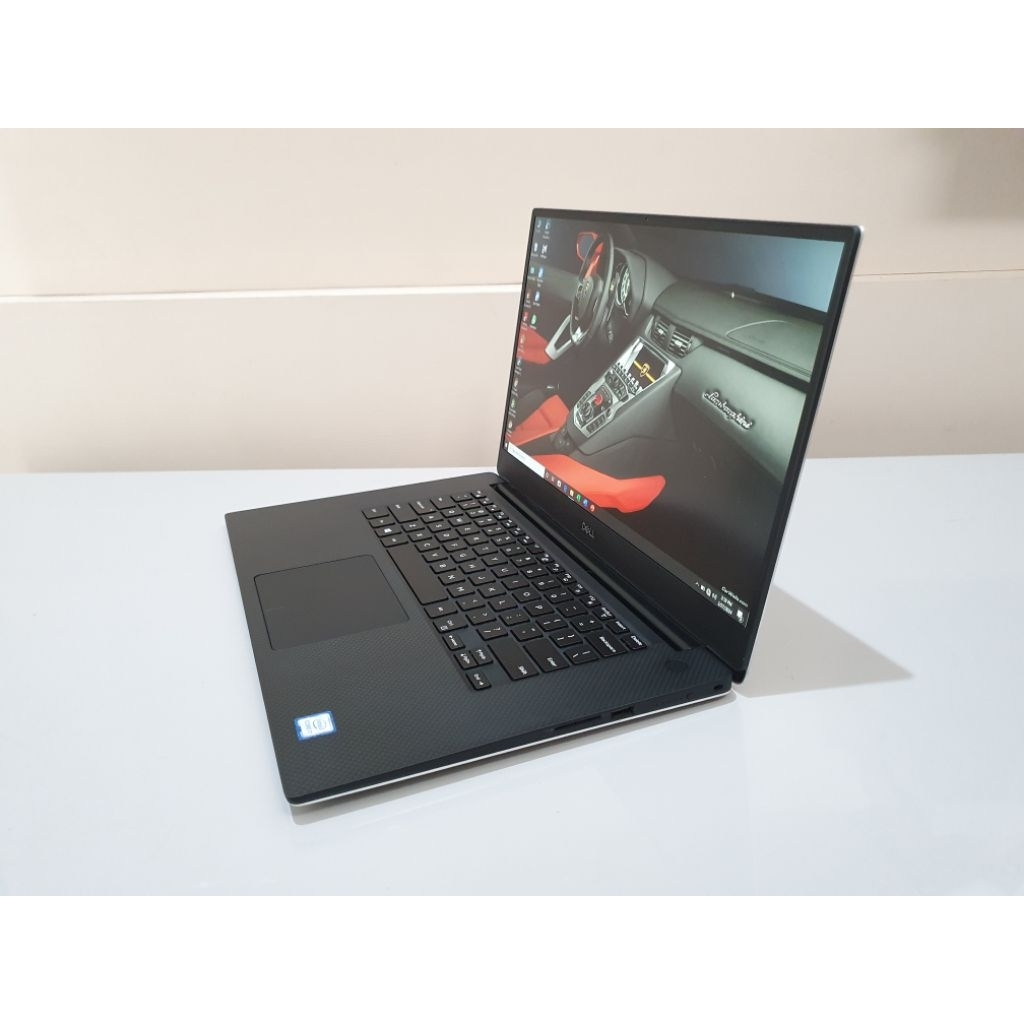 Laptop Dell XPS 15 9560 Intel Core i7 VGA Nvidia GTX 1050 15-Inch Full HD