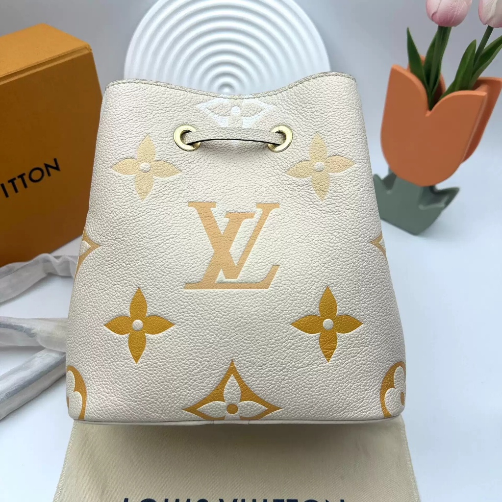 Tas Louis Vuitton Noé M45716, tas bucket edisi musim panas dengan warna gradasi kuning vanila berbah