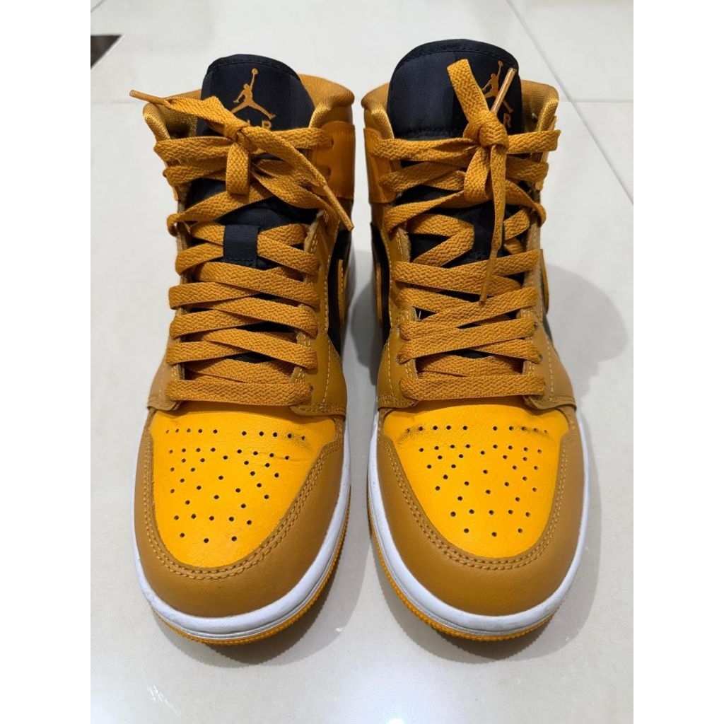 Sepatu wanita merek Nike Air Jordan ( Preloved, Bekas, Ori )