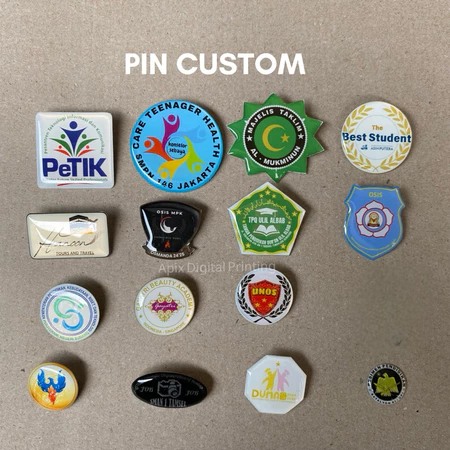 Custom Pin Peniti Aluminium Resin Pin Bros Aksesoris Souvenir Nama Foto Logo
