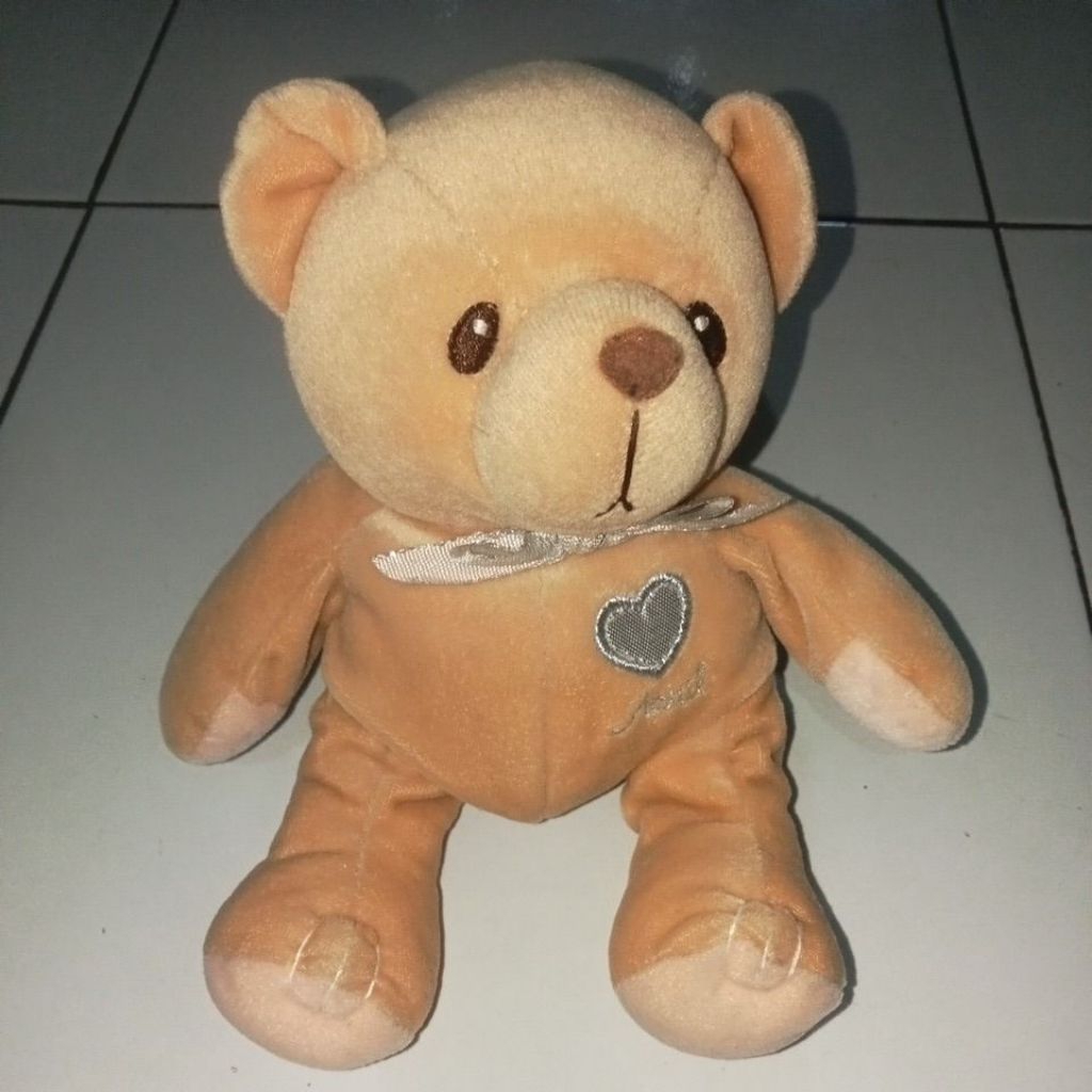 Boneka beruang bulir