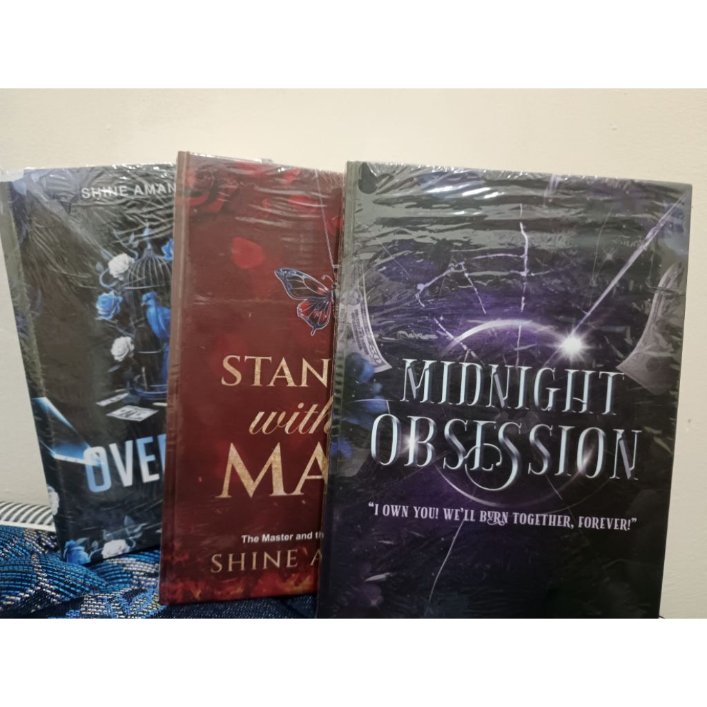 preloved novel Shine Amanda (Obsession,midnight obsession, Standing with the mask)